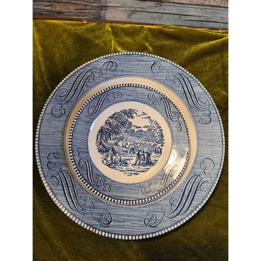😎Royal China Currier‎ & Ives Blue White Ironstone Dinner Plate Bread Plate Set